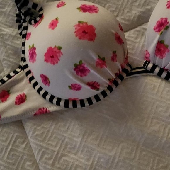 Victoria's Secret Bikini Swim Top - Size 34B - Picture 3 of 7